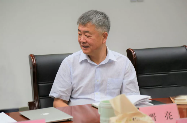 省委宣傳部副部長、省電影局局長程守田到山東影視傳媒集團調(diào)研