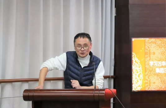 學(xué)習(xí)萬華濰柴齊魯音像公司經(jīng)驗(yàn) 集團(tuán)三項(xiàng)制度改革推進(jìn)會(huì)近日召開 學(xué)習(xí)萬華濰柴齊魯音像公司經(jīng)驗(yàn) 集團(tuán)三項(xiàng)制度改革推進(jìn)會(huì)近日召開